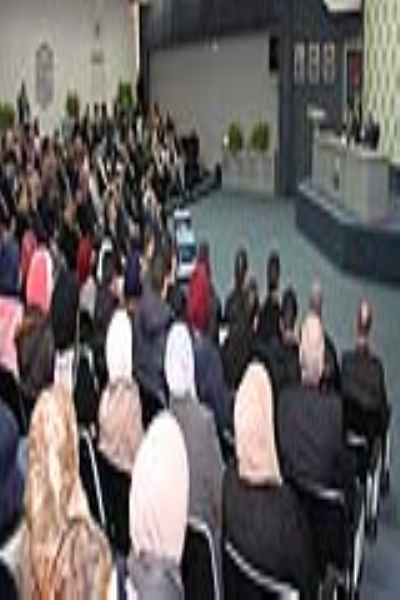 أبوغزاله في لقاء مع طلبة جامعة العلوم والتكنولوجيا عن التعليم من أجل الاختراع  